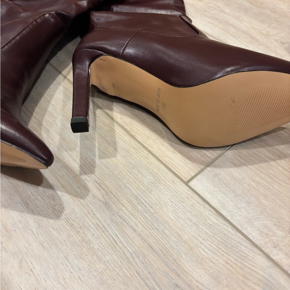 Chic Burgundy Heeled Boots - Picture 9 of 10